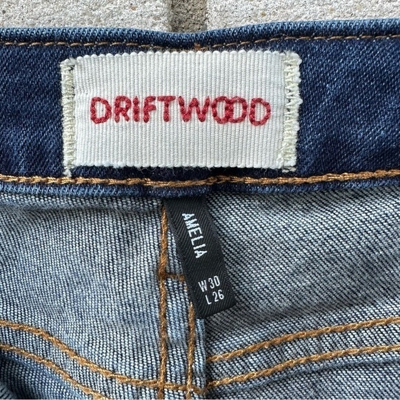 Driftwood Amelia Studded Straight Leg Jeans Dark Wash Raw Hem Side Slit Size 30 - Picture 10 of 14